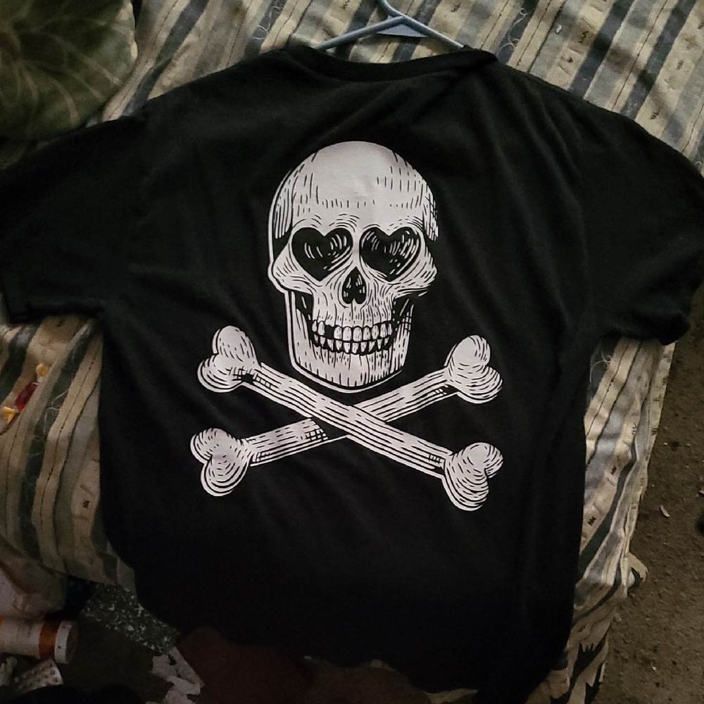 Black Skull Graphic Tee